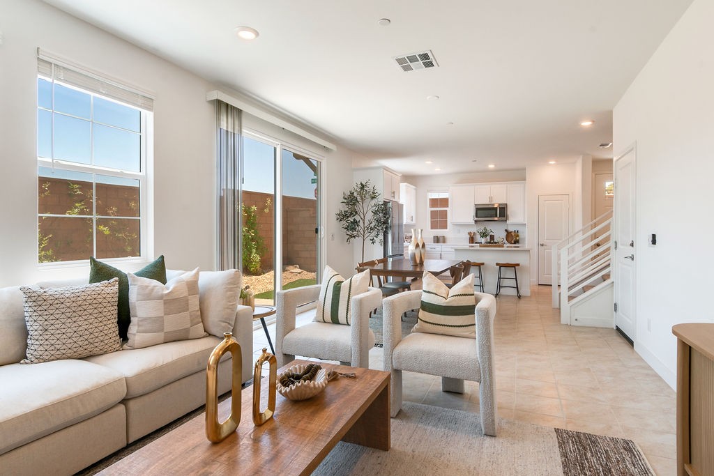 Vacant Home Staging in Palm Desert, CA