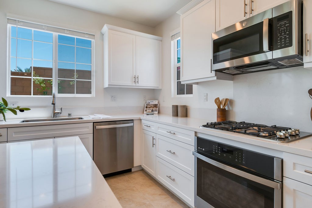 Vacant Home Staging in Palm Desert, CA